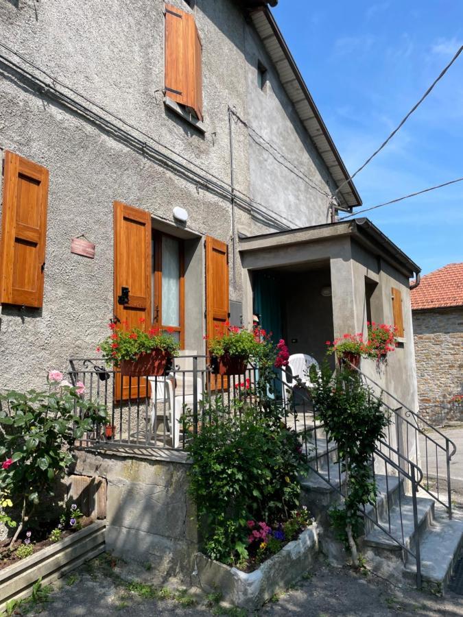 Casa Vacanze Ca' Di Lucchini San Benedetto Val di Sambro Exteriör bild