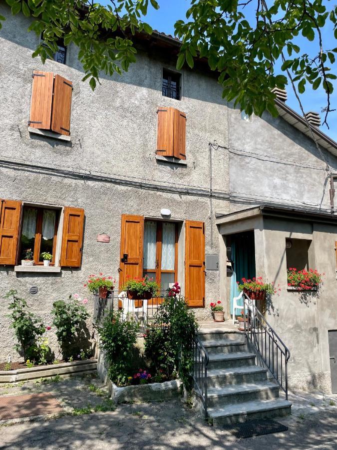 Casa Vacanze Ca' Di Lucchini San Benedetto Val di Sambro Exteriör bild